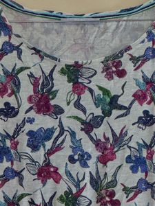 Vibrant Floral Print Casual T-Shirt