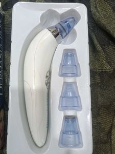DermaSuction Pore Cleaning Device