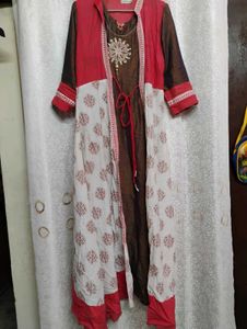 Elegant Kurta Set with Intricate Embroidery
