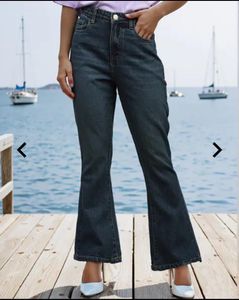 Shein Flared Jeans - New with Tag