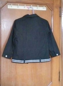 Black stylish short jacket for girls/ women