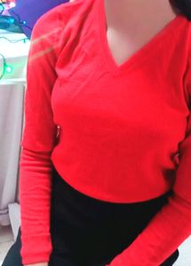 Red colour full sleeveless Top