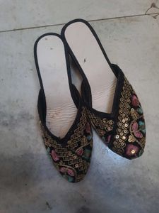 Jutti with Heel | Like New | Comfortable &amp; Stylish