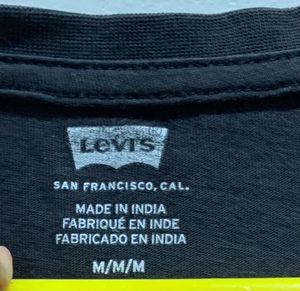 Levi's Black Pure Cotton T-Shirt