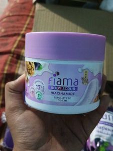 Fiama Body Scrub &amp; Moisturizing Bars