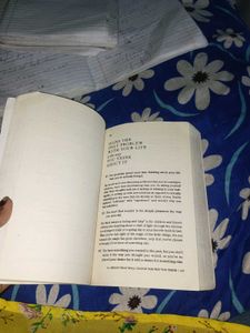 101 Essays That Will Change You by Brianna Wiest