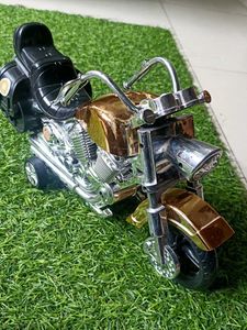 Motorcycle Showpiece