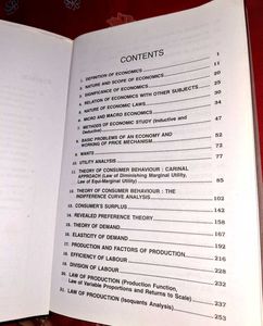 'Microeconomics Textbook🫧🧠