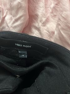 Black Pants - Vero Moda