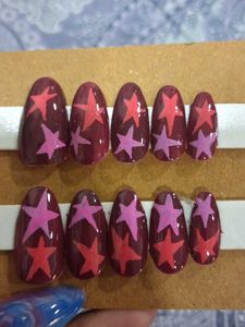 Press-On Nails with Star Design