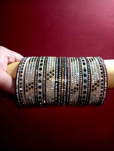 Sparkling Bangle Set