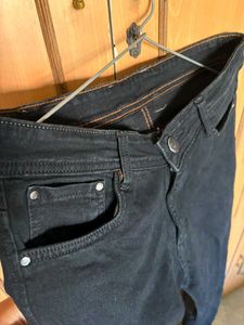 Classic Black Straight jeans