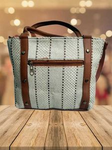 White Elegant Alluring Women Slingbag