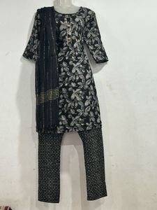 Kurta Pent Dupatta Set