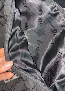 Gucci Shoulder Bag - Classic Style