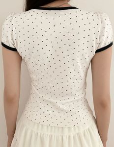 Fitted Heart Puff Sleeve Top