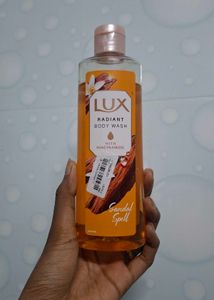 Lux Radiant Body Wash - Sandal Spell