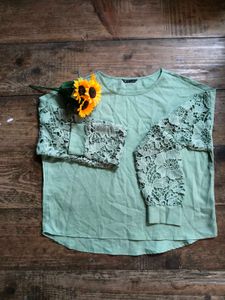 🌻Shein Mint Green Lace Sleeve Top