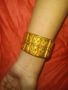 Exquisite Gold Bangle Bracelet ( Gam kharu )