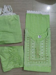 Green Embroidered Kurta Set with Pants &amp; Dupatta