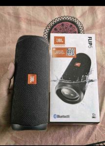 JBL Flip 5 Portable Bluetooth Speaker – Like New
