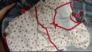 Floral Print Sweetheart Neckline Top