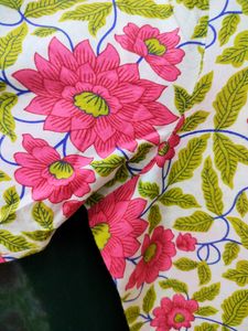 Women's Floral Kurta In Size XXL