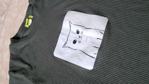 Y2k Cute Cat Graphic Tee( Fitted)