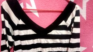 Striped V-Neck Long Sleeve Top
