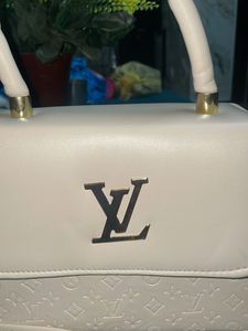 Stylish Cream Handbag