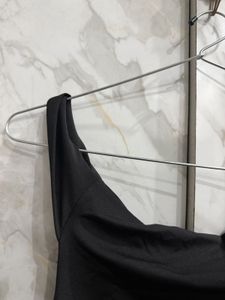 Chic Black One-Shoulder Ruched Top