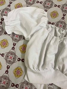 Trendy White Crop Top – Stylish &amp; Versatile