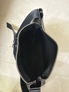 sling bag for daily use
