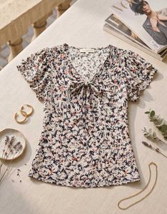 Chic Printed V-Neck Top with Tie Detail M size