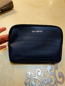 Samsonite Black Pouch