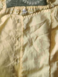 women butter yellow crop top🌞