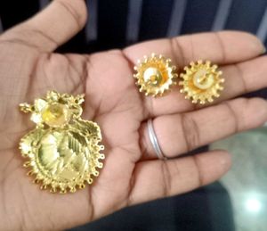 Gold Plated Green Pendant Set