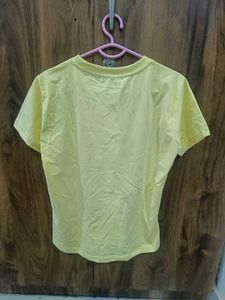 Calvin Klein t shirt