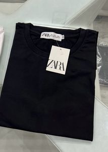 Zara Tshirt Plain Black M Size