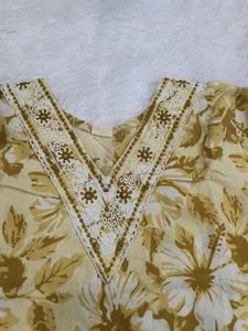 Chic Floral Print Kurta Set