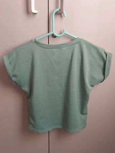 Stylish Mint Green Cropped Tee