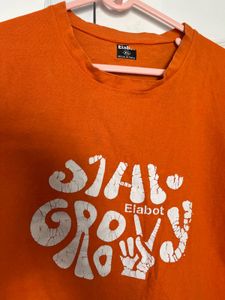 Stay Groovy Graphic Tee