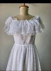 Elegant Off-Shoulder Lace Maxi Dress