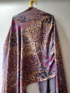 two sided design winter scarf cum stall