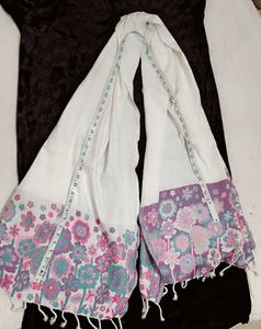 Very Beautiful N Comfortable Woolen Kashmiri Scarf