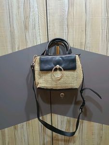 Stylish Straw and Leather Handbag