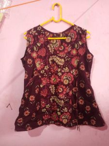 Maroon Floral Print V-Neck Kurta