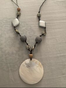 Boho Chic Shell Pendant Necklace
