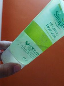 simple refreshing facewash