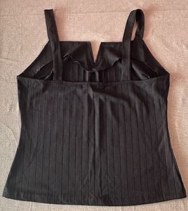 Chic Black Ribbed V-Neck Tank Top